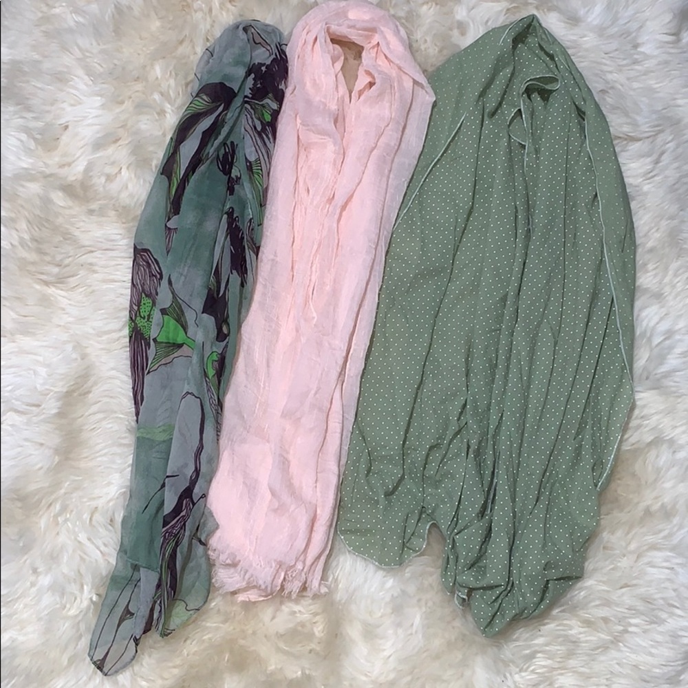 Scarf bundle: Silk, chiffon, and cotton - Picture 9 of 15